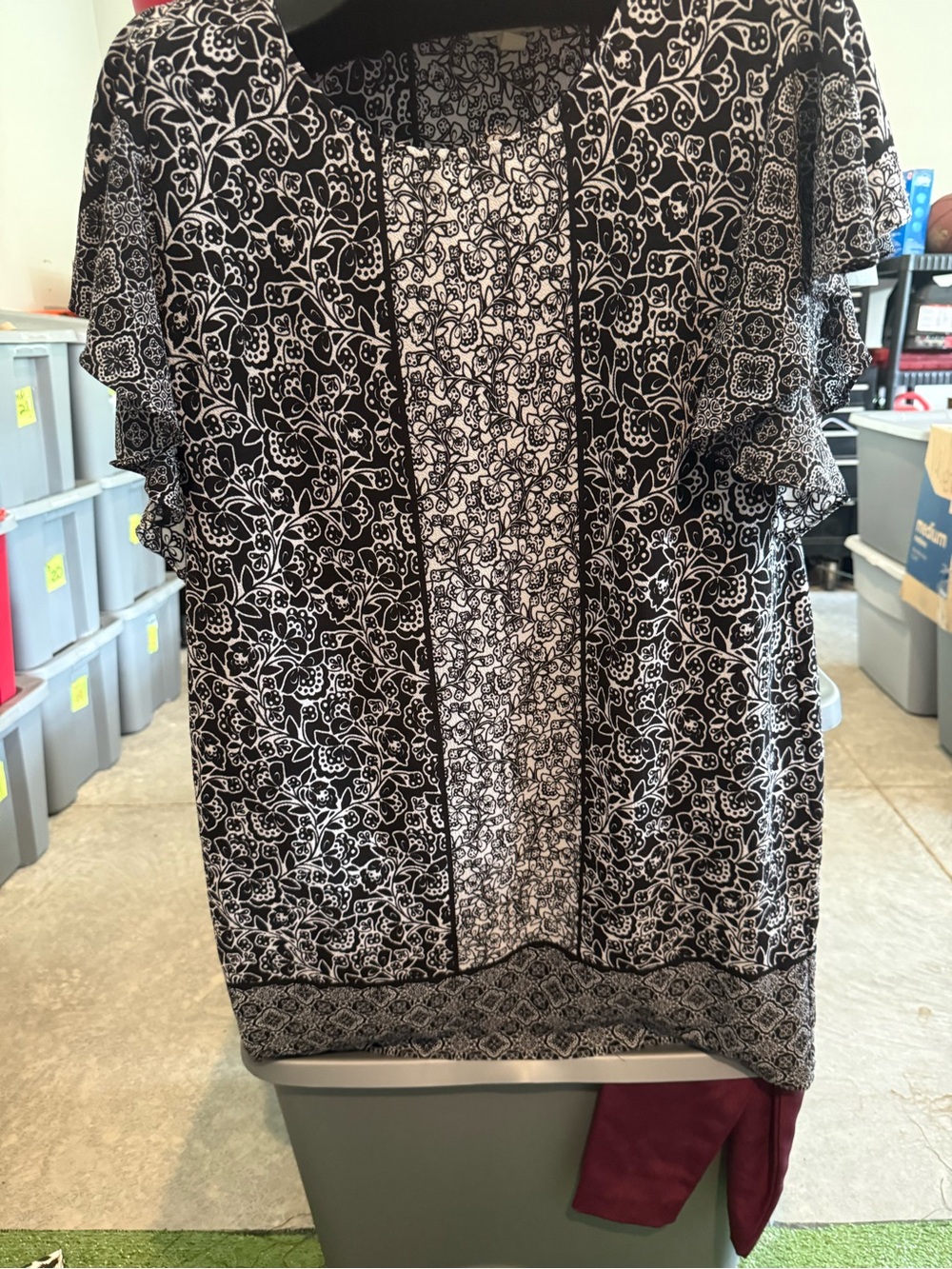 Black & White Floral Ruffle Sleeve Top 105